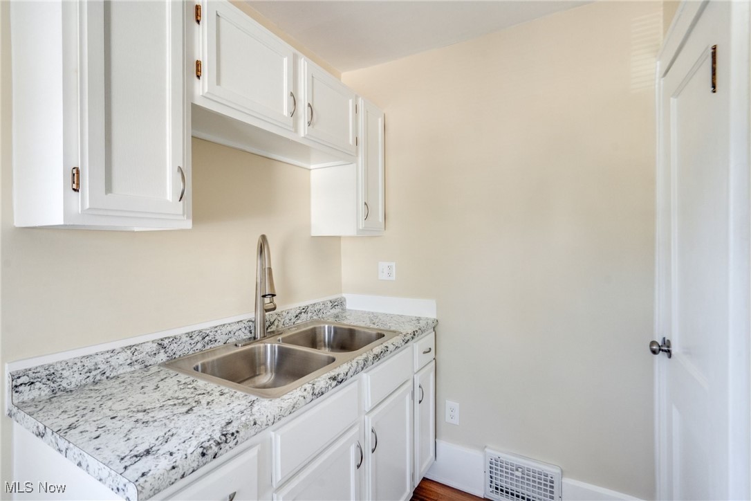 Riverside Park - Commercial Sale