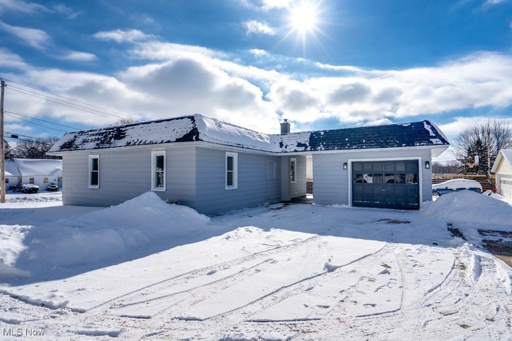 Photo of 319 26th Street SE, Massillon, OH 44646 (MLS # 5184207)