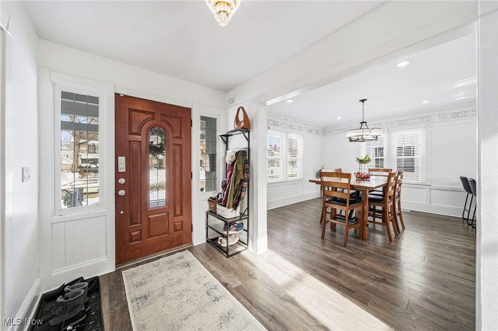 Photo of 3014 Euclid Heights Boulevard, Cleveland Heights, OH 44118 (MLS # 5183576)