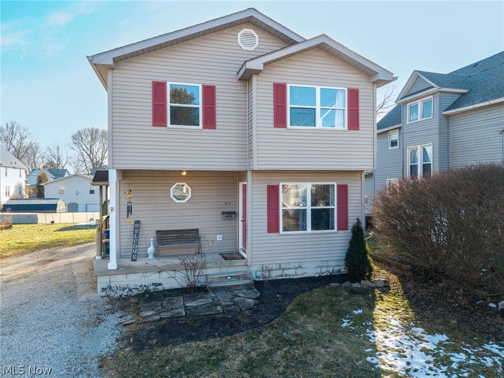 Photo of 67 25th Street NW, Barberton, OH 44203 (MLS # 5189702)