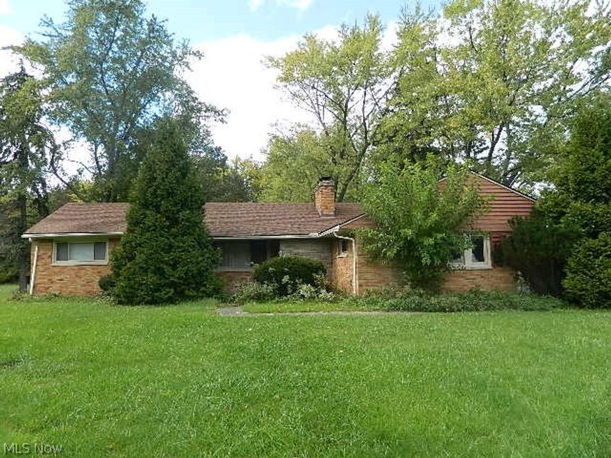 3 bedroom Brick Ranch with a 2 car attached garage. Large lot 110 x 407.7. Great location close to schools, shopping, highways. Corporate owned. Prequalification required prior to all offers. Financed offers are required to have a 3% EMD deposit. Cash offers required to have 10% down payment. Property selling As Is.