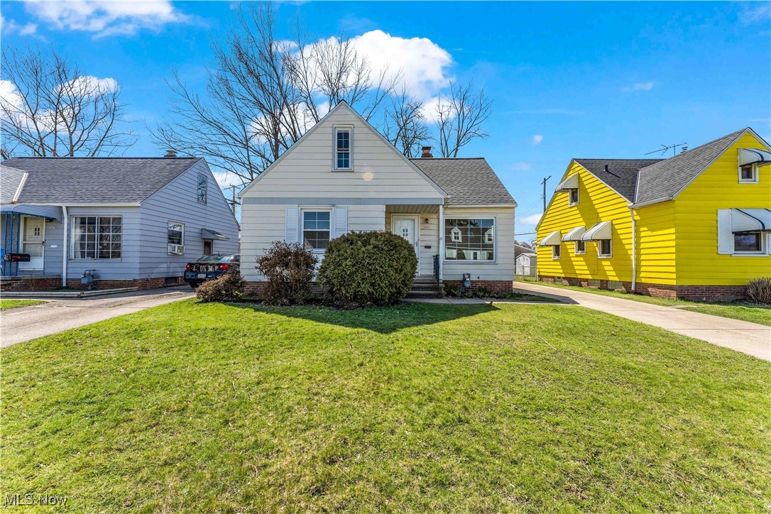 3311 George Ave, Parma - Spacious 3 bed 2 bath single family home! //
$ 1650 rent / $ 1650 deposit //
$49 application fee per adult //
1-2 pets OK in this unit. After application pre-approval, a PetScreening is required for any animals to proceed with one of our properties; a PetScreening affidavit is still required if you have no pets. (Some breed restrictions apply per HUD guidelines). //
NO SMOKING //
1 time $169 non-refundable set up fee paid at lease signing //
Â
$30/month required resident benefit package; can include personal property/liability insurance for an additional $5/month for $35/month total. //
After application Pre-Approval 1 applicant per household application is required to fill out a PetScreening application, before being about to proceed with placing a Reservation Fee for one of our properties. You will receive a pre-approval for your application and in order to proceed, the PetScreening is required. Even if you have NO pets - this application must be filled out. One time, non-refundable pet fee of $200-500 per animal applies to all pets & must be paid before or when you pay your first month rent. (No fee for qualified assistance animals). //
Our application is processed through secure site: Findigs, and they require ID and income verification. Without this, your application will not be processed. They offer 24/7 chat support on their application directly if you have any questions. //
BEDROOMS: 3 //
BATHROOMS: 2 //
APPLIANCES PROVIDED: Stove and Fridge //
UTILITIES / RESIDENT RESPONSIBILITY: Residents are responsible for all utilities including: water/sewer/trash, gas & electric and are responsible to maintain lawn care maintenance & snow removal. //
Serious inquiries only.