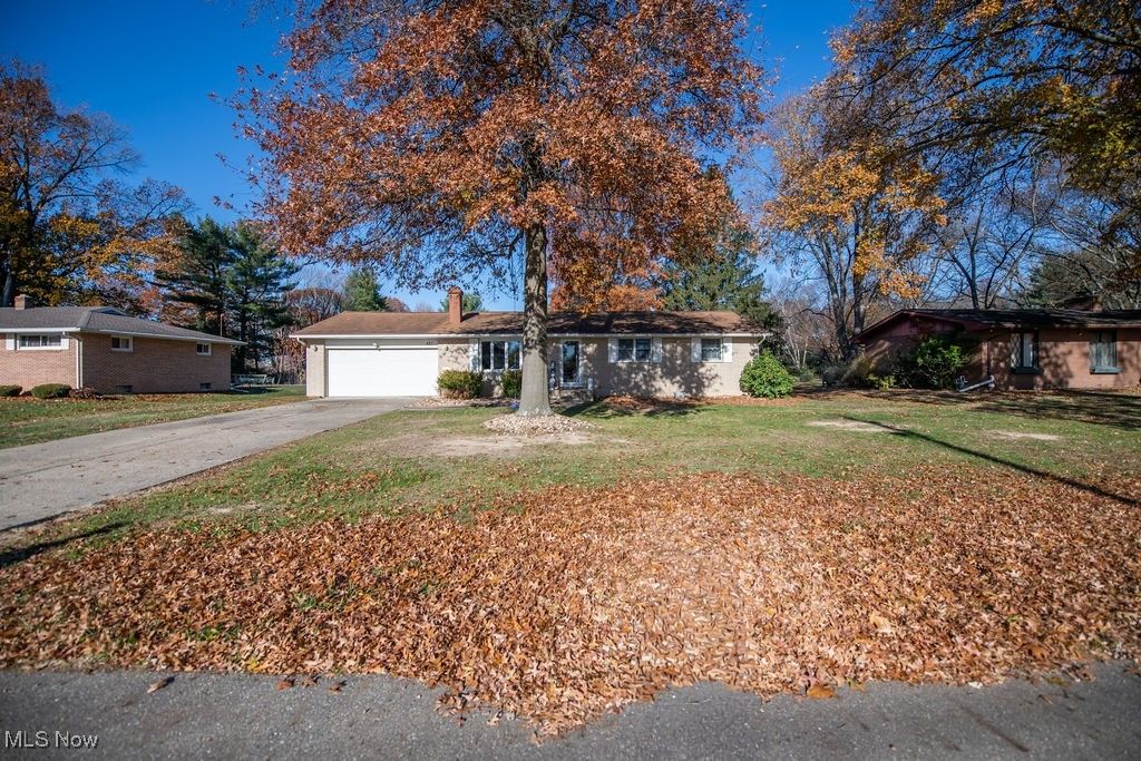 Photo of 827 E 4th Street, Dover, OH 44622 (MLS # 5173513)