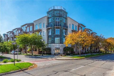 Photo of 16800 Van Aken Boulevard #413, Shaker Heights, OH 44120 (MLS # 5255350)