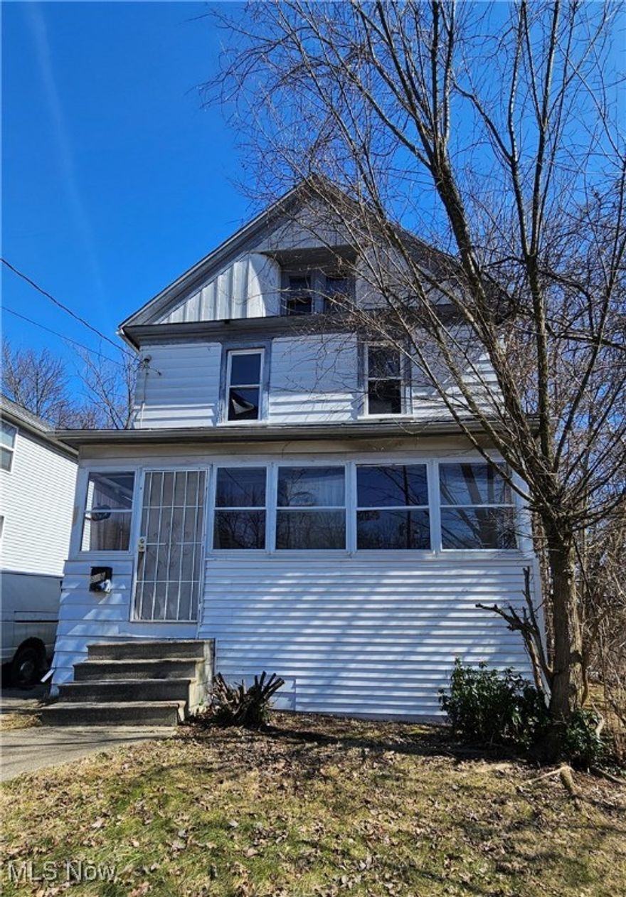 Investor Special – Great Flip or Rental Opportunity!

This property is a blank canvas ready for your next project! This home is perfect for an investor looking for a flip or rental property. The kitchen is down to the drywall, with some renovations already started in both the kitchen and bathroom, offering the opportunity to customize and finish to your liking.

Original hardwood floors throughout the living room, dining room, and bedrooms add charm and potential for beautiful finishes. The enclosed front porch provides additional space to enhance, creating a welcoming entry or cozy area to enjoy.

Whether you're looking to complete the renovations for a profitable flip or a rental property, this home offers incredible potential. Don’t miss out on this great opportunity to add value and make it shine!