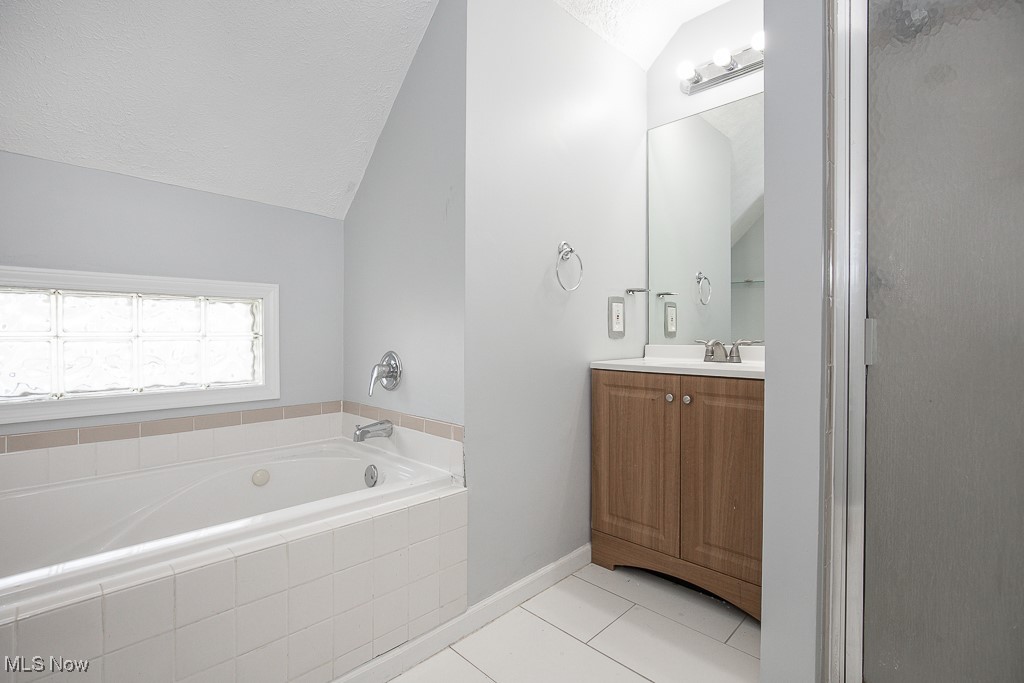 11915 Franklin Boulevard, Lakewood, Ohio image 17