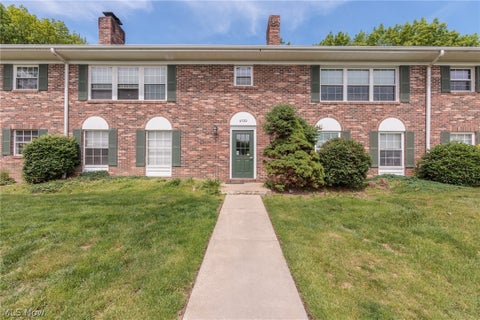 Condo For Sale - 6920 Carriage Hill Drive #103<br/> Brecksville, OH 44141