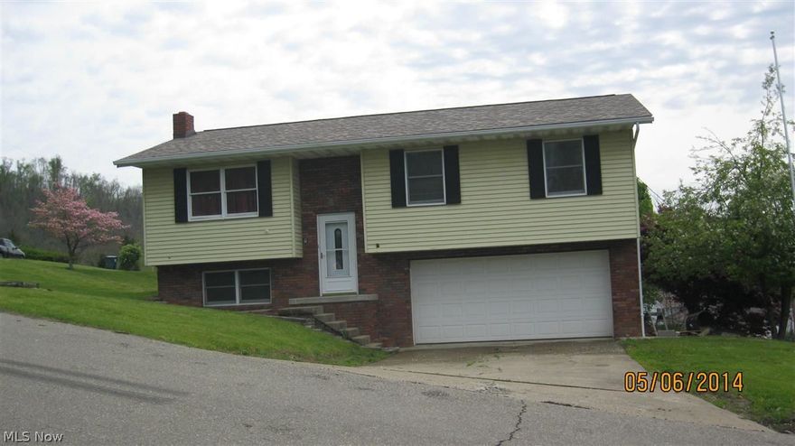 Lovely home in a great location. Freshly painted. Furnace, roof, A/C only 3 years. Seller to replace carpet, kitchen sink and faucet.