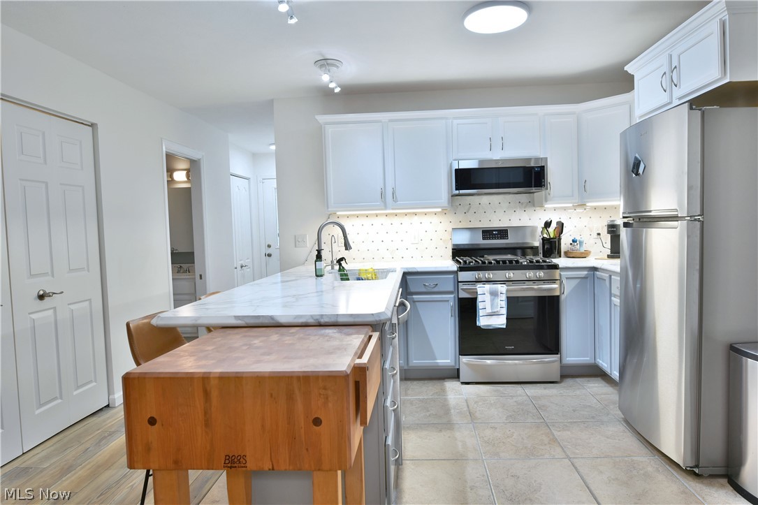 Pineview Village Condo - Residential