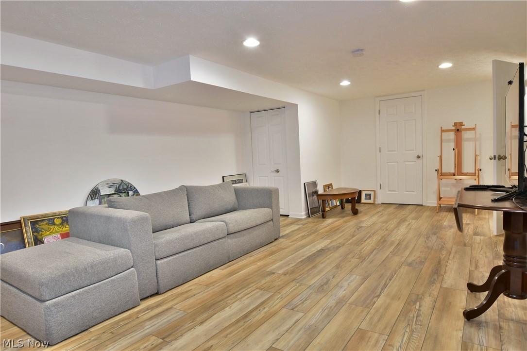 Pineview Village Condo - Residential