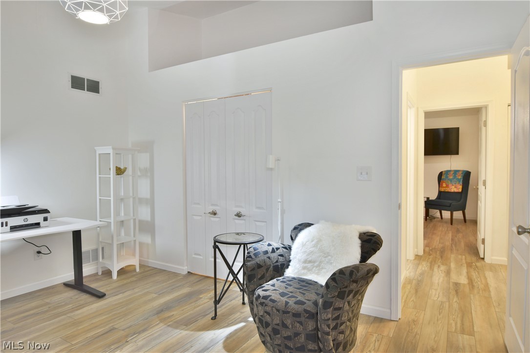 Pineview Village Condo - Residential