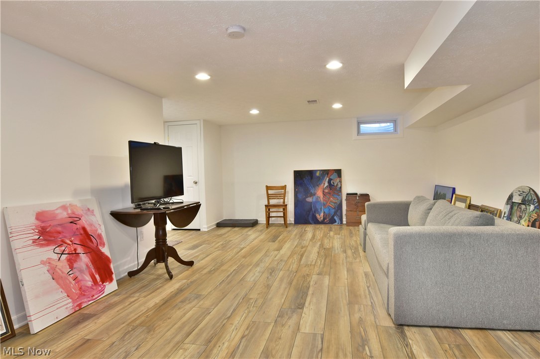 Pineview Village Condo - Residential