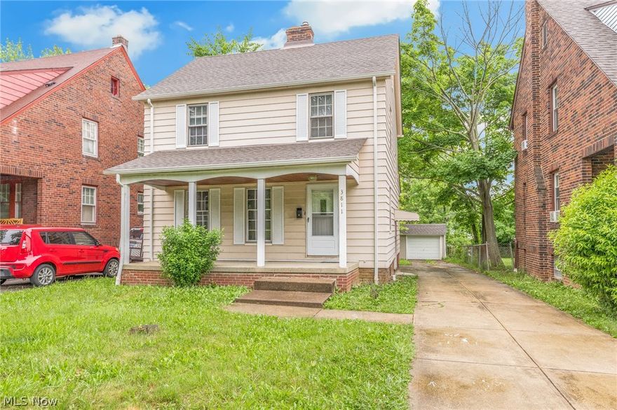 Wow! This stunning Colonial style house have a lot to offer. Large living room and formal dining room with beautiful hardwood floors,
Completely renovated Kitchen with Stunning Quartz Countertops and Stainless Steel Appliances, bright Sun-room, 3 spacious bedroom
and a beautifully renovated bathroom with carrara porcelain tiles.