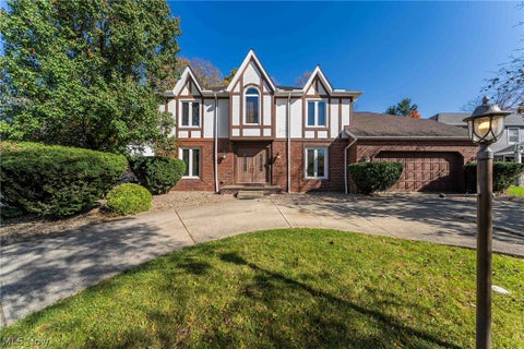 Photo of 18903 Heritage Trail, Strongsville, OH 44136 (MLS # 5256337)