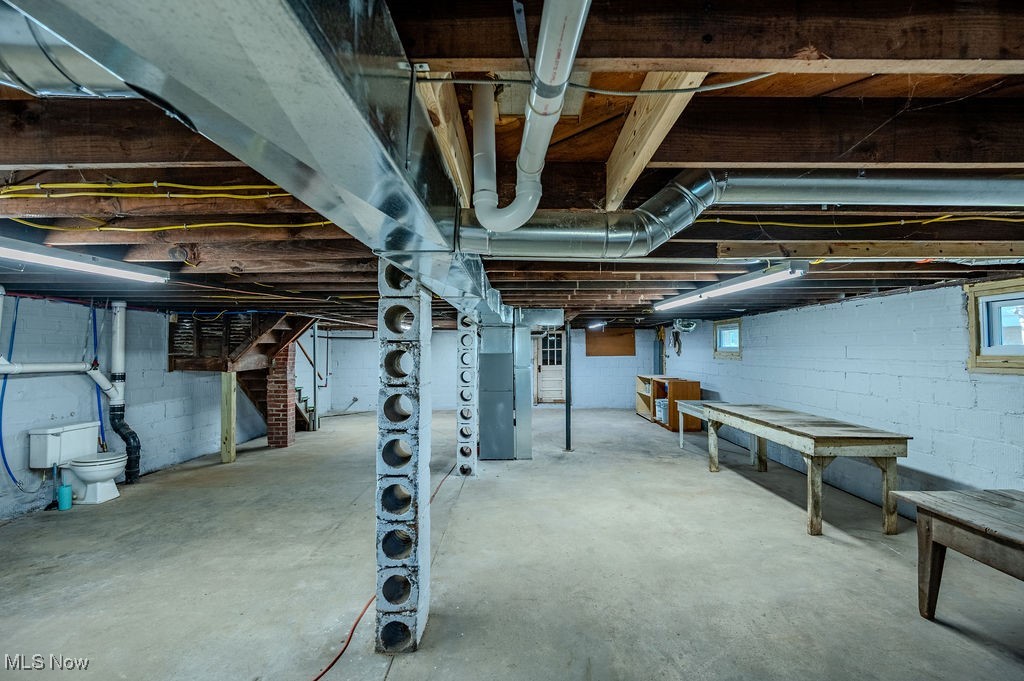 Parkersburg, West Virginia 26101, United States, 3 Bedrooms Bedrooms, ,3 BathroomsBathrooms,Residential,Active,82650