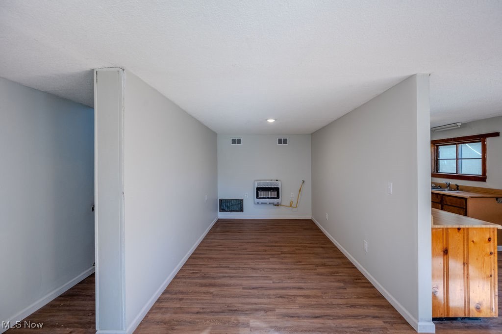 Parkersburg, West Virginia 26101, United States, 3 Bedrooms Bedrooms, ,3 BathroomsBathrooms,Residential,Active,82650