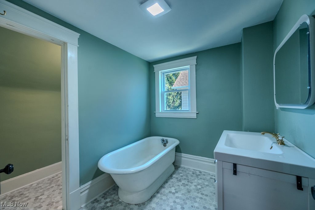 Parkersburg, West Virginia 26101, United States, 3 Bedrooms Bedrooms, ,3 BathroomsBathrooms,Residential,Active,82650