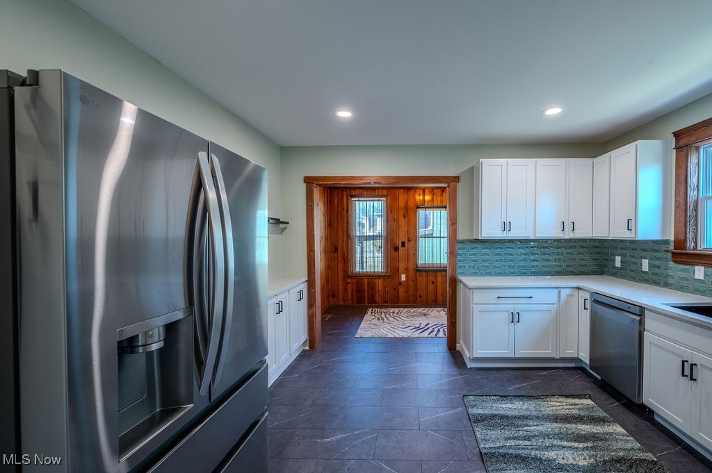 Parkersburg, West Virginia 26101, United States, 3 Bedrooms Bedrooms, ,3 BathroomsBathrooms,Residential,Active,82650