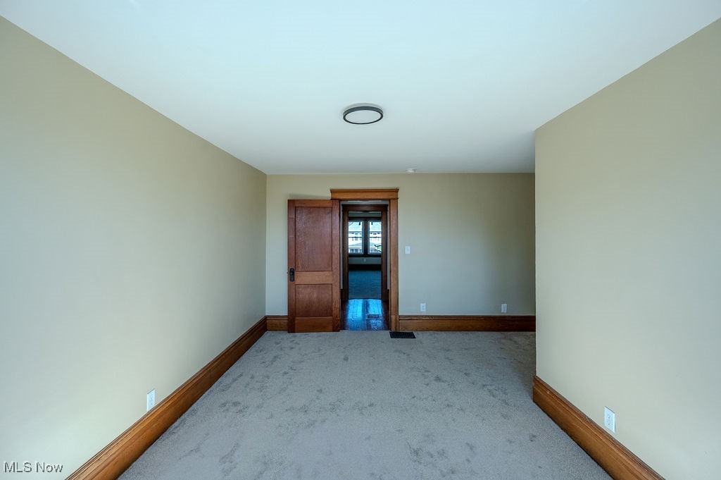 Parkersburg, West Virginia 26101, United States, 3 Bedrooms Bedrooms, ,3 BathroomsBathrooms,Residential,Active,82650