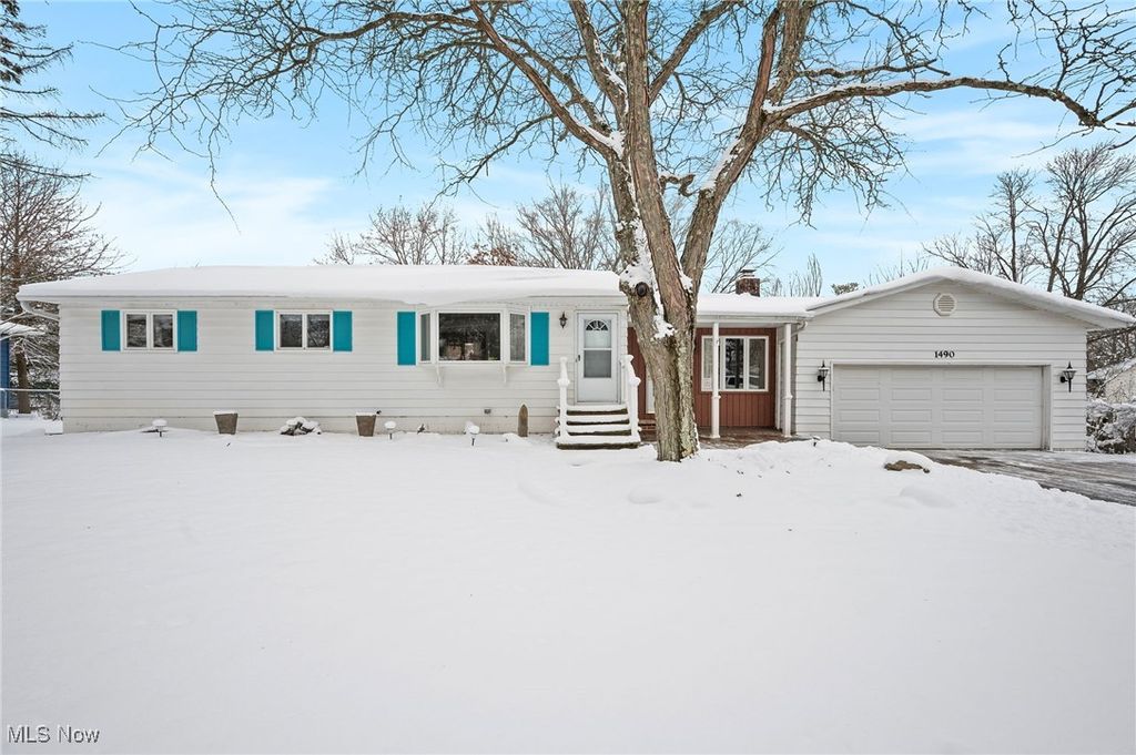 Photo of 1490 Garfield Avenue, Brunswick, OH 44212 (MLS # 5181841)