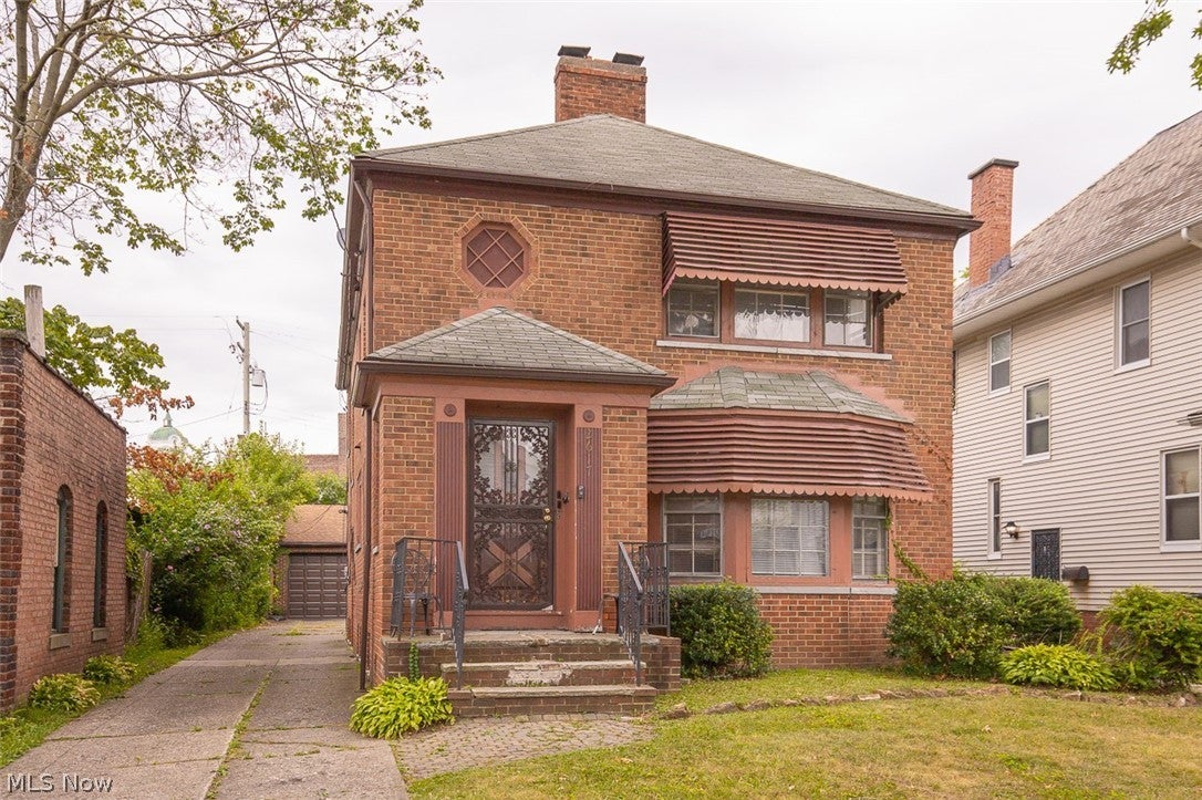 2617 E 130th Street