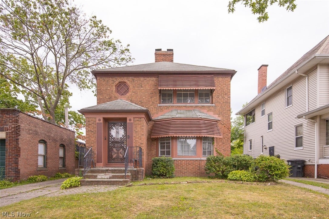 2617 E 130th Street