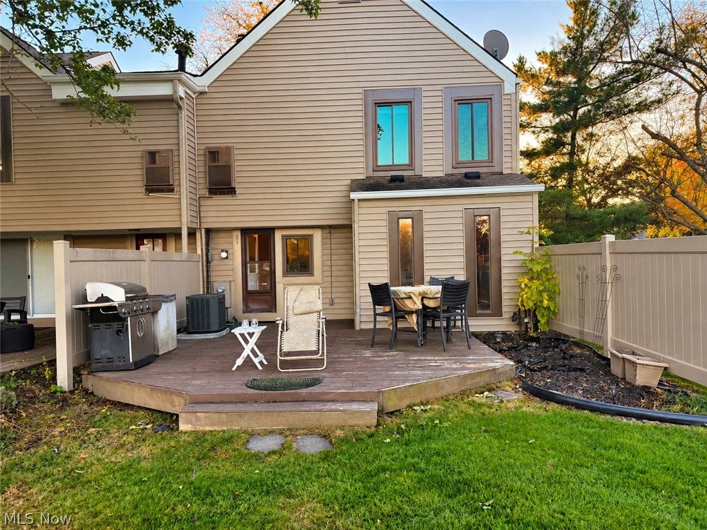17501 Fairlawn Drive