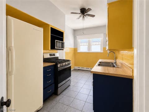 Tiny photo for 578 SE Oak Knoll Avenue SE, Warren, OH 44483 (MLS # 5216836)