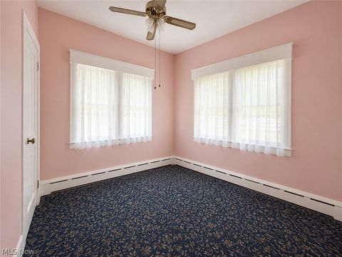 Tiny photo for 578 SE Oak Knoll Avenue SE, Warren, OH 44483 (MLS # 5216836)
