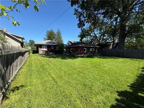 Tiny photo for 578 SE Oak Knoll Avenue SE, Warren, OH 44483 (MLS # 5216836)