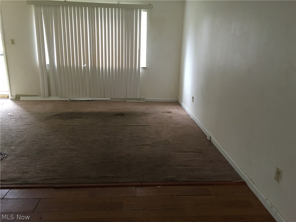 Banbury Village Condo - Residential