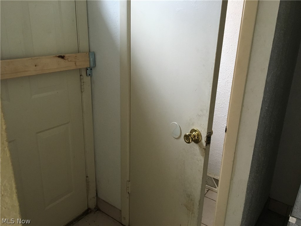 Banbury Village Condo - Residential