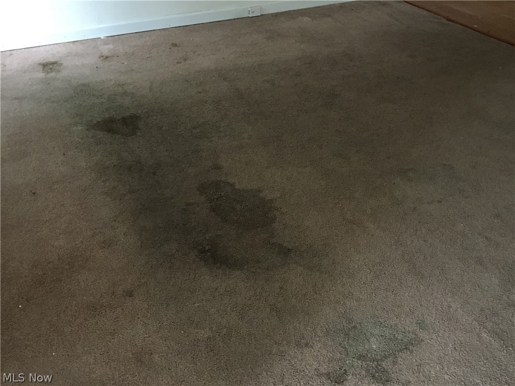 Banbury Village Condo - Residential