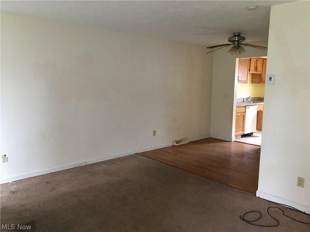 Banbury Village Condo - Residential