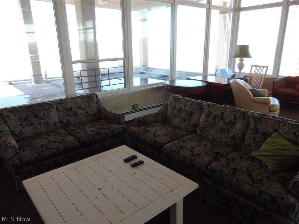 Bonnevilie Tower Condo - Residential