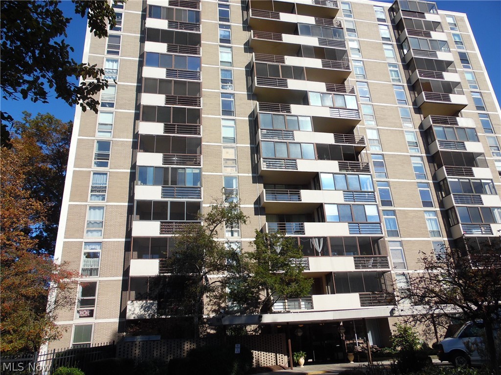 Bonnevilie Tower Condo - Residential