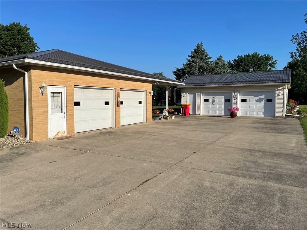 J W Elliots Lincoln Way Allot - Residential