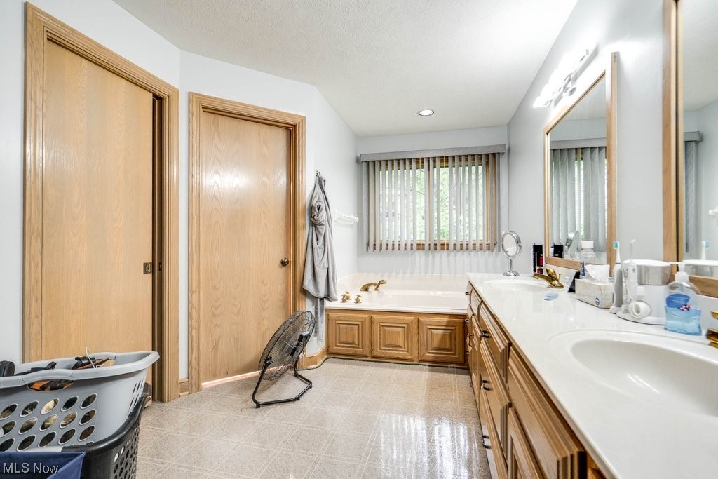 Gale Heights Vineyard - Residential