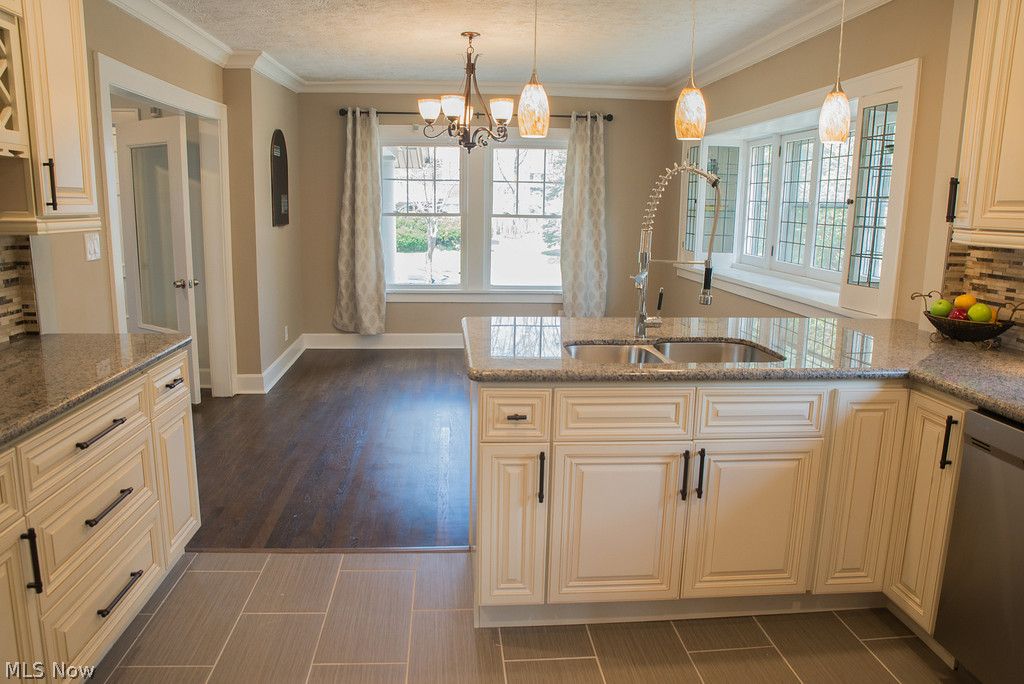 Cleveland Heights Realty Cos Forest - Residential