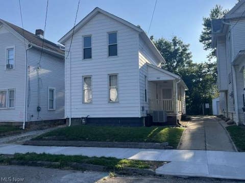Homes For Sale - 382 Kling Street<br/> Akron, OH 44311