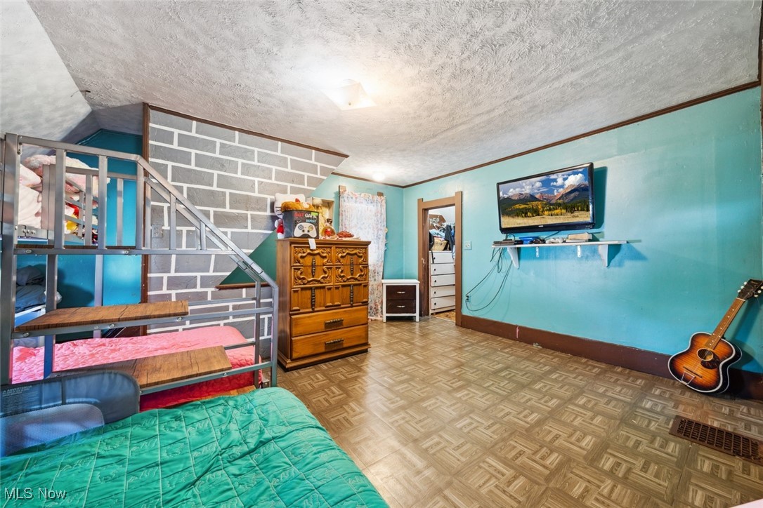 3069 Elyria Avenue, Lorain, Ohio image 22