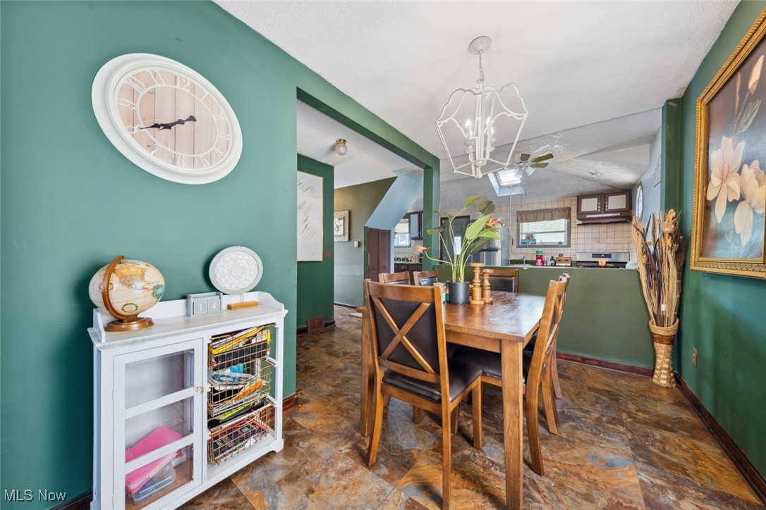 3069 Elyria Avenue, Lorain, Ohio image 13