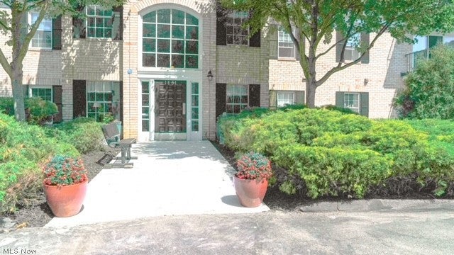 1851 King James Parkway 211