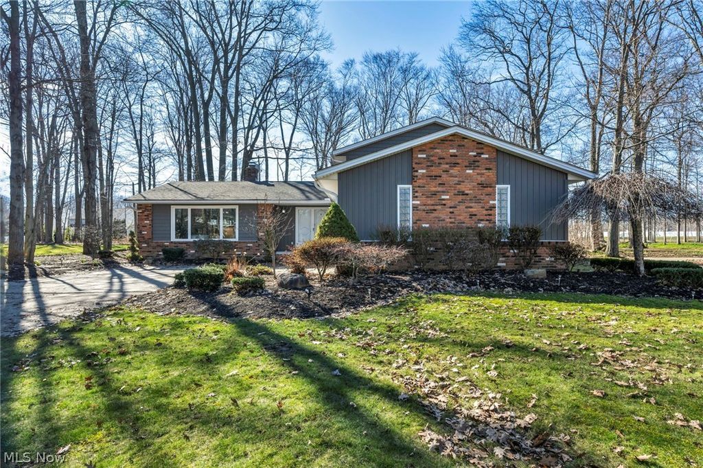 Photo of 6458 Foxboro Drive, Mayfield Village, OH 44143 (MLS # 5187996)