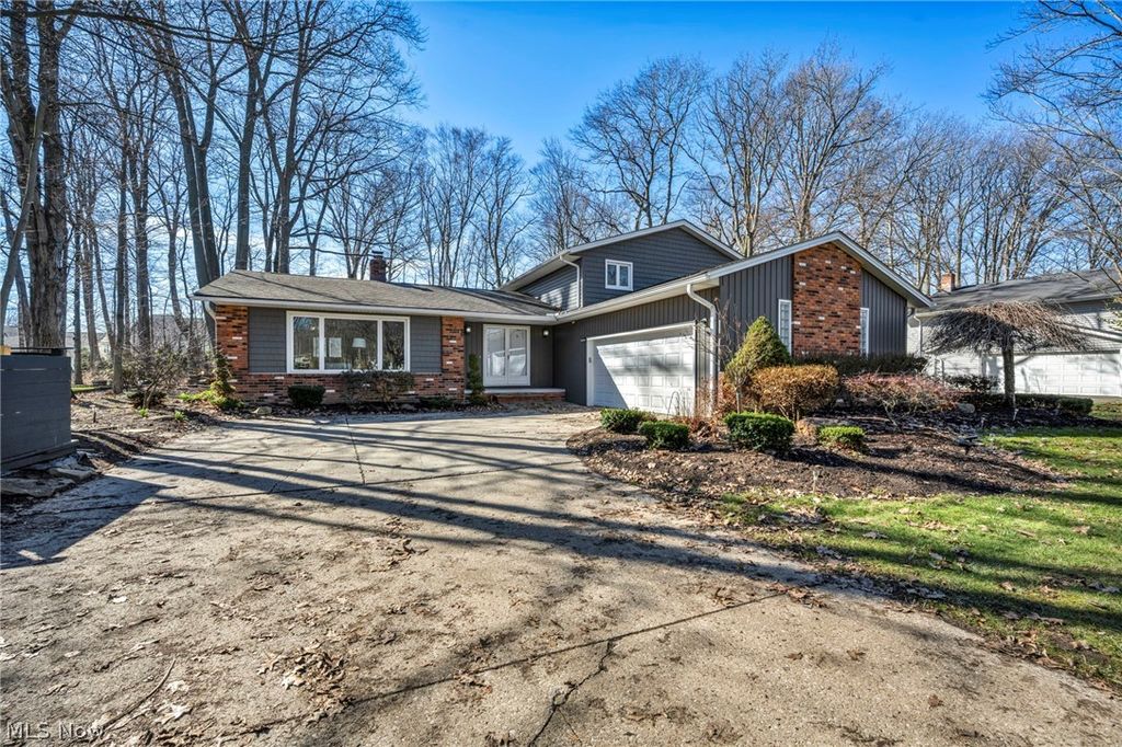 Photo of 6458 Foxboro Drive, Mayfield Village, OH 44143 (MLS # 5187996)