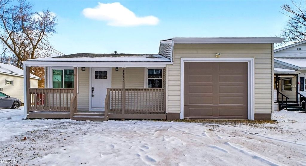 Photo of 5579 Chagrin Drive, Mentor on the Lake, OH 44060 (MLS # 5175750)