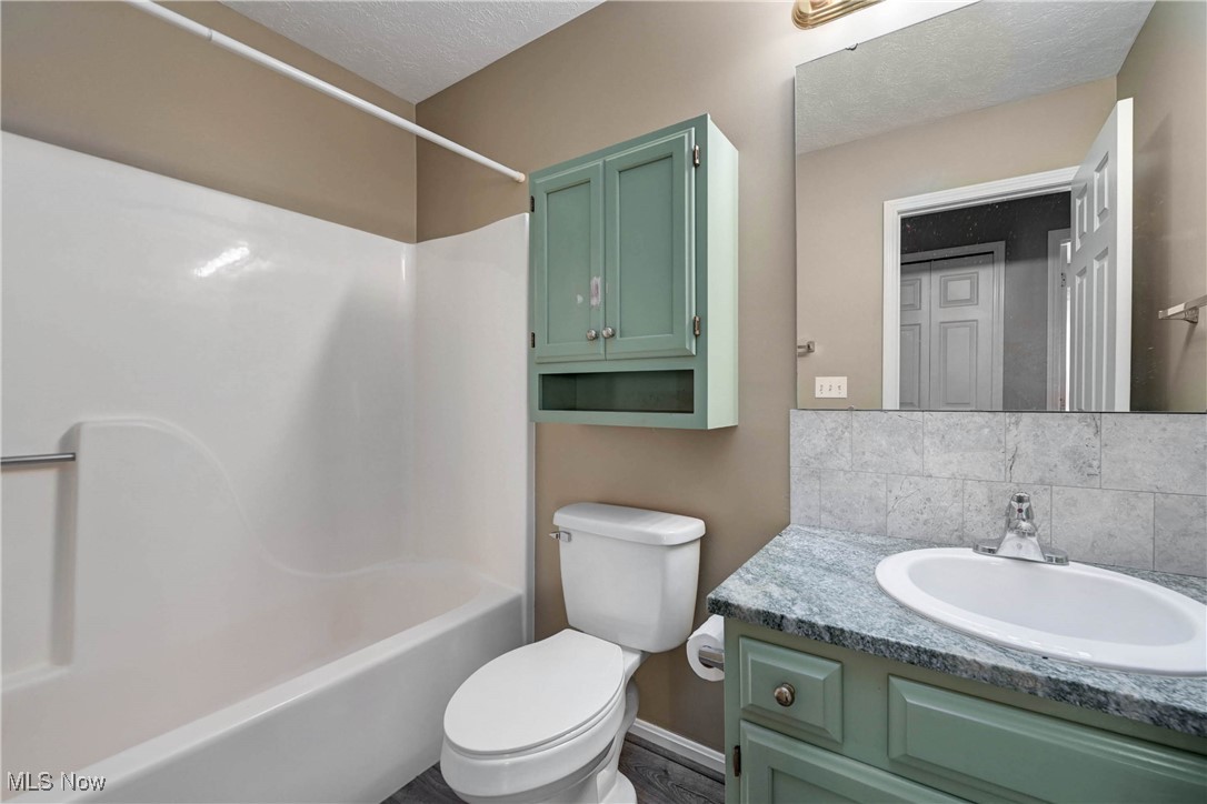 Avon Woods Condo - Residential