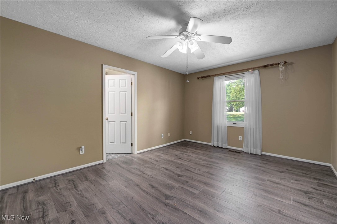 Avon Woods Condo - Residential