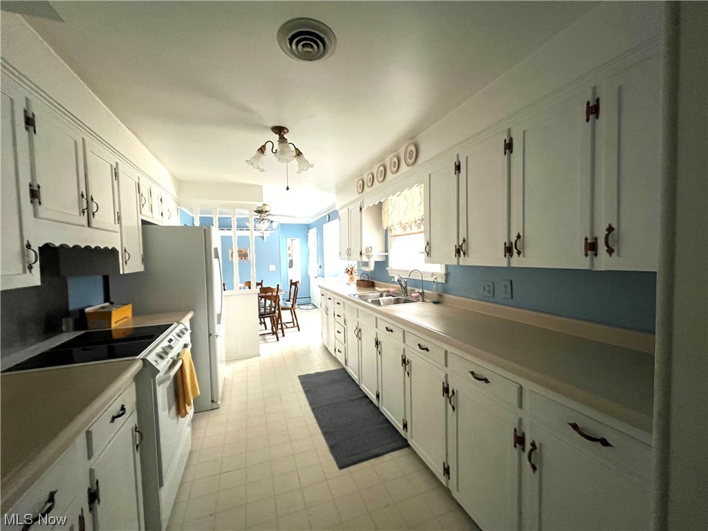 C R Macklin 02 - Residential