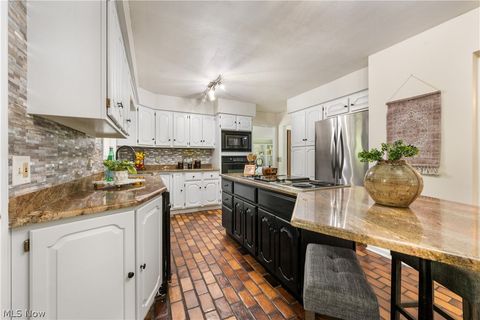 Tiny photo for 1545 Woodlake Boulevard, Stow, OH 44224 (MLS # 5221468)